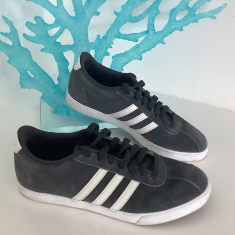 REDUCED WMNS Gray Suede White Leather ADIDAS three stripes sneakers worn 2x 7.5